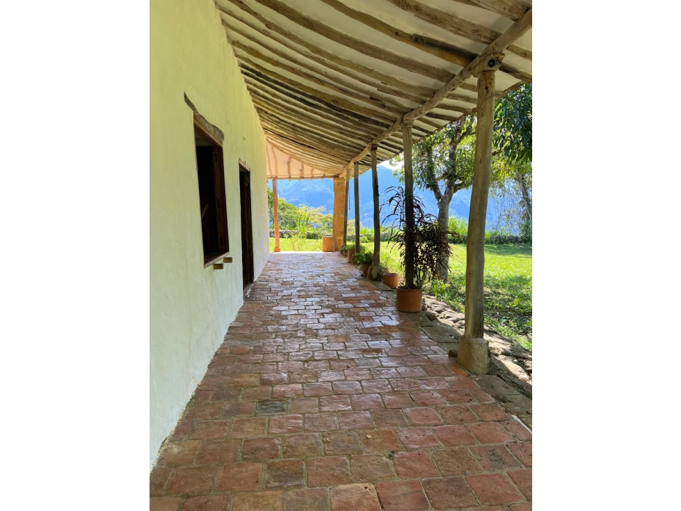 SE ARRIENDA X NOCHE CASA EN BARICHARA 625m2 - 3