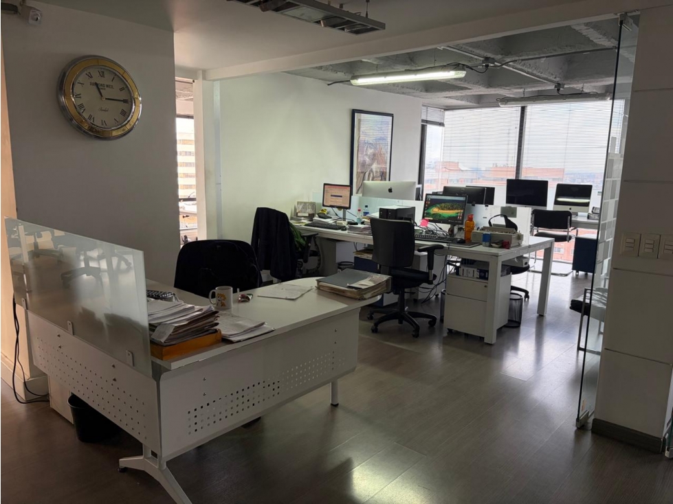 ARRIENDO OFICINA 500 MTS EN EL NOGAL — foto 3