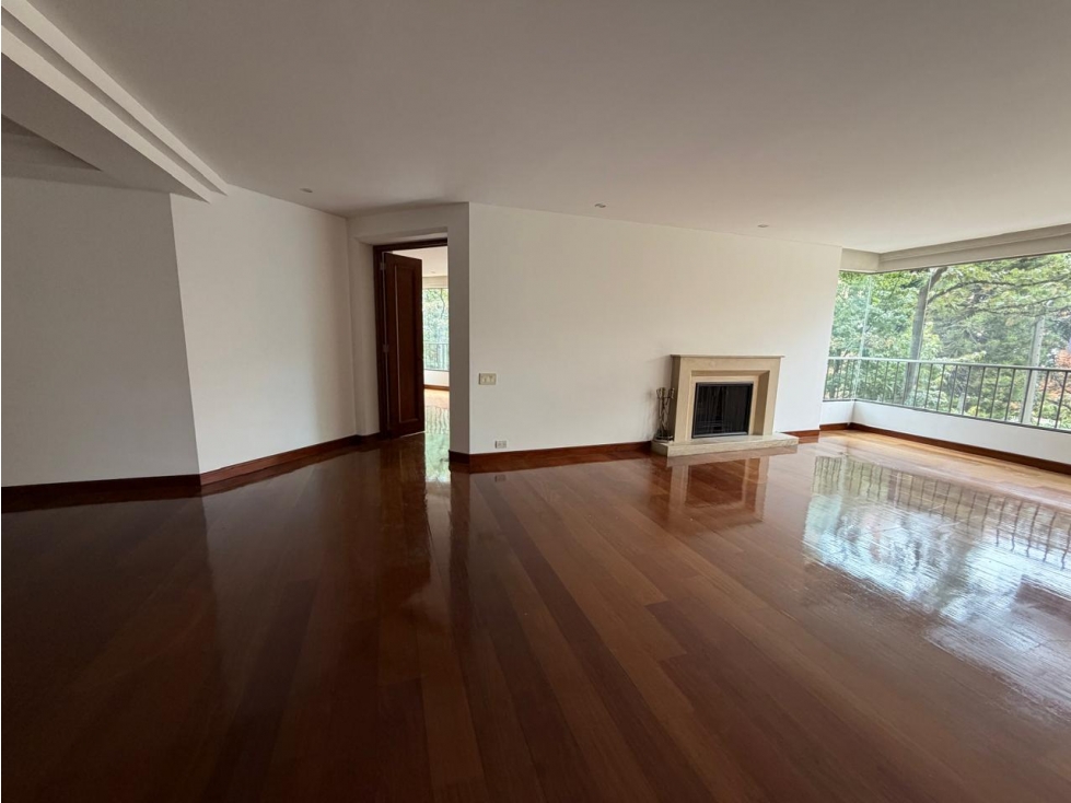 SE ARRIENDA APARTAMENTO EN EL CHICÓ 310M2