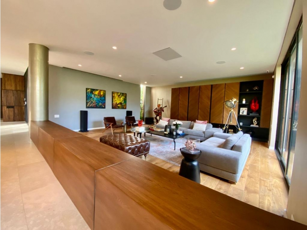 Se VENDE casa Santa Ana 815m2 Terraza & Jardín — foto 3