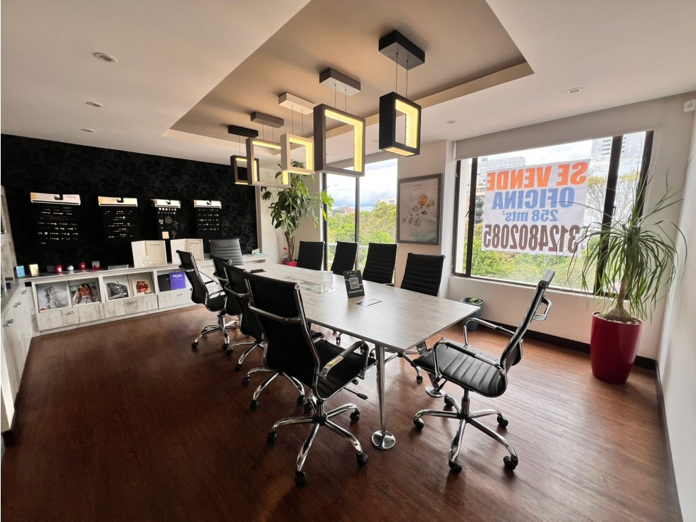 SE VENDE OFICINA AMOBLADA EN EL VIRREY 256m2 - 2