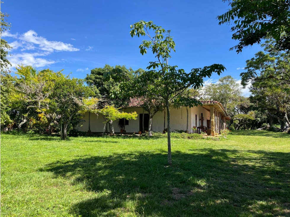 SE ARRIENDA X NOCHE CASA EN BARICHARA 625m2 - 4