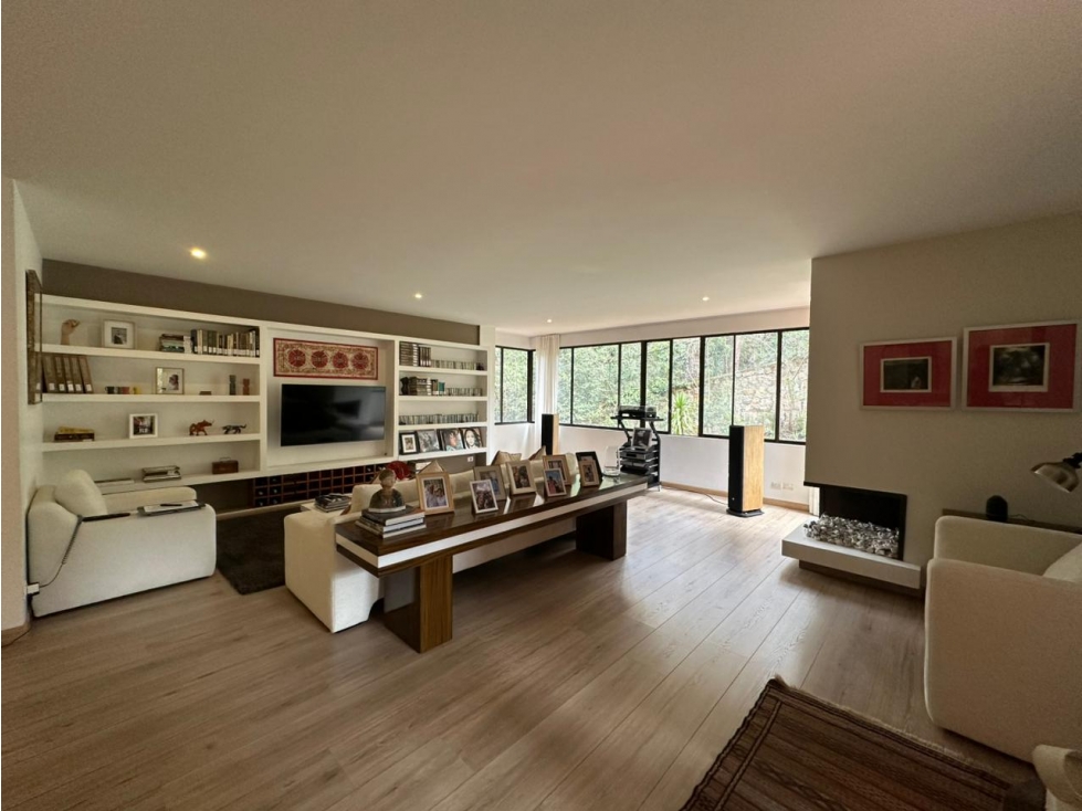 SE ARRIENDA APARTAMENTO AMOBLADO EN SANTA BARBARA ALTA 160M2 BALCÓN — foto 2