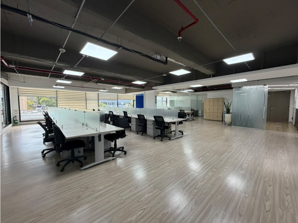 SE VENDE O ARRIENDA OFICINA EN CHICÓ NORTE 358M2 - 6