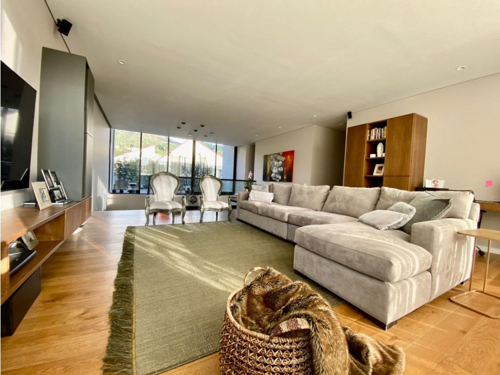 Se VENDE casa Santa Ana 815m2 Terraza & Jardín