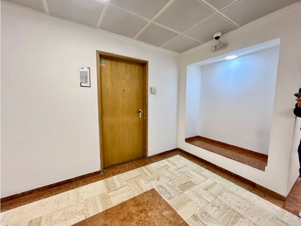 SE VENDE O ARRIENDA OFICINA EN CHICÓ NORTE 113m2 — foto 2