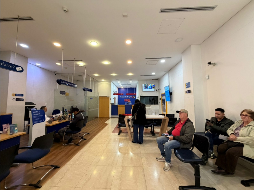 SE VENDE O ARRIENDA LOCAL EN EL CENTRO COMERCIAL SANTAFE 158m2 — foto 6