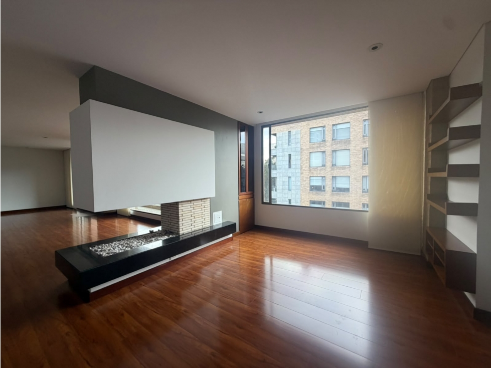 SE ARRIENDA APARTAMENTO EN CHICÓ RESERVADO 242M2 + BALCÓN 11M2 — foto 2