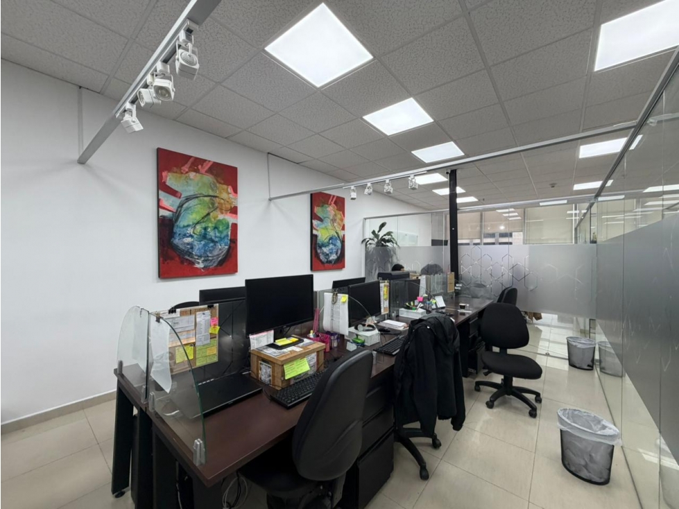 SE VENDE O ARRIENDA OFICINA EN EL CHICÓ 120M2 — foto 2