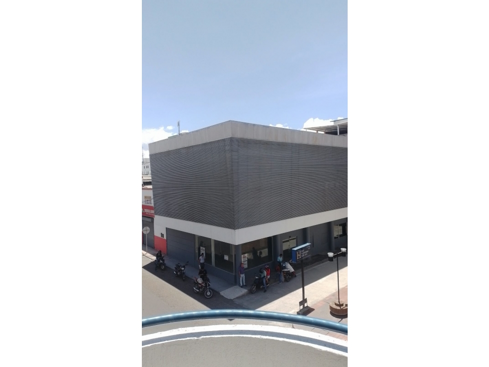 SE ARRIENDA O VENDE EDIFICIO EN NEIVA 900M2 - 1