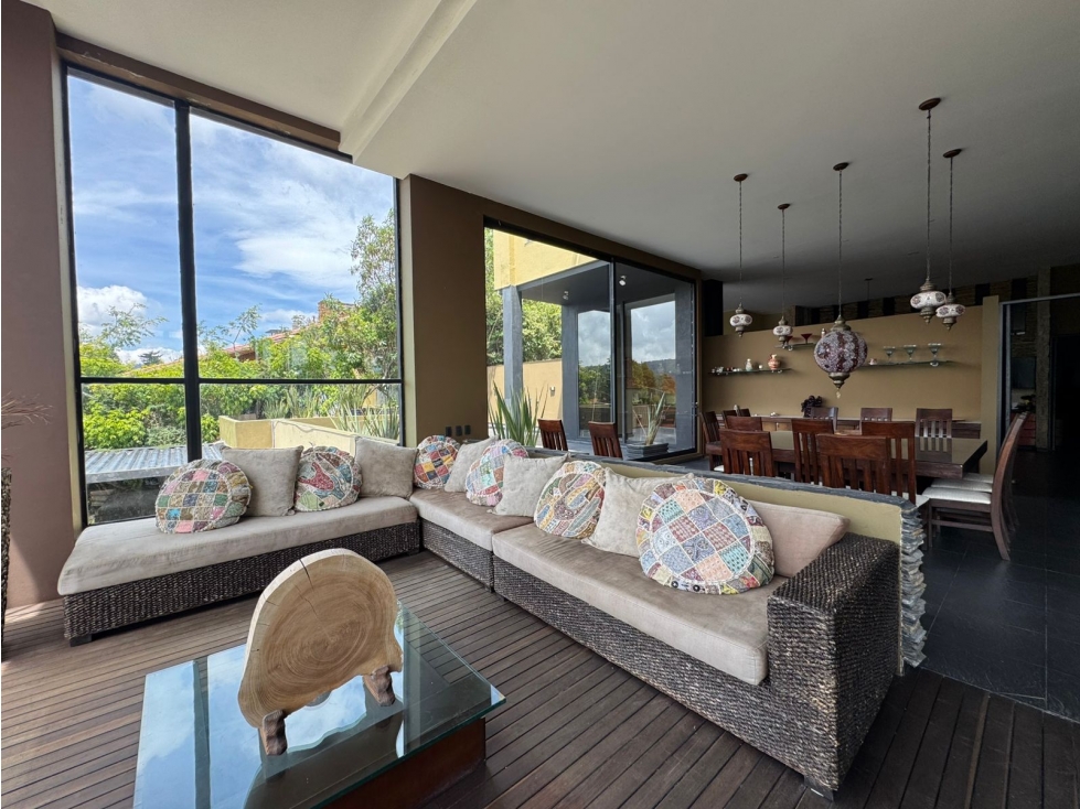 SE VENDE O ARRIENDA CASA LA CALERA 1600m2
