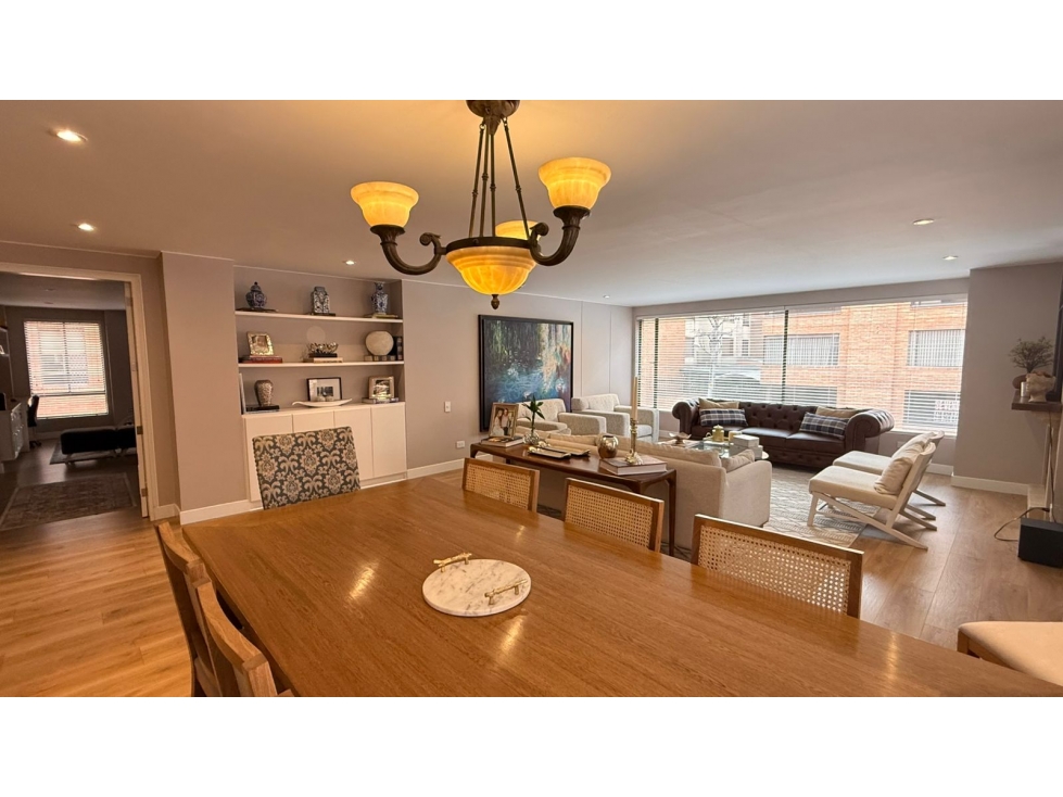 SE VENDE APARTAMENTO EN EL CHICÓ 183M2 + BALCÓN