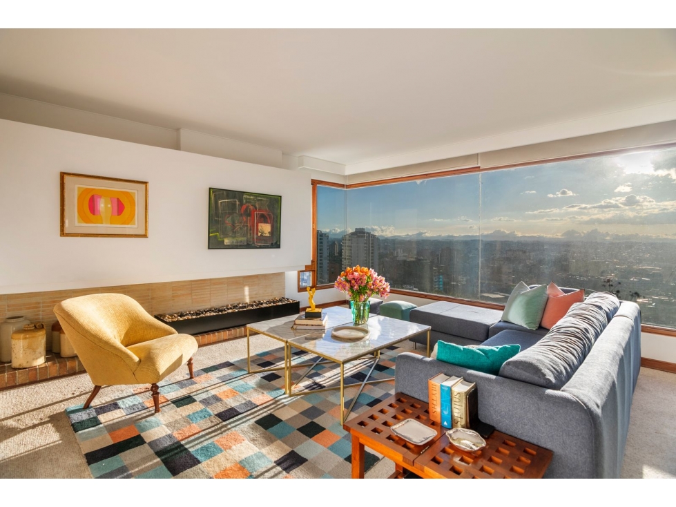 SE VENDE APARTAMENTO EN EL RETIRO 370m2 TERRAZA 20m2
