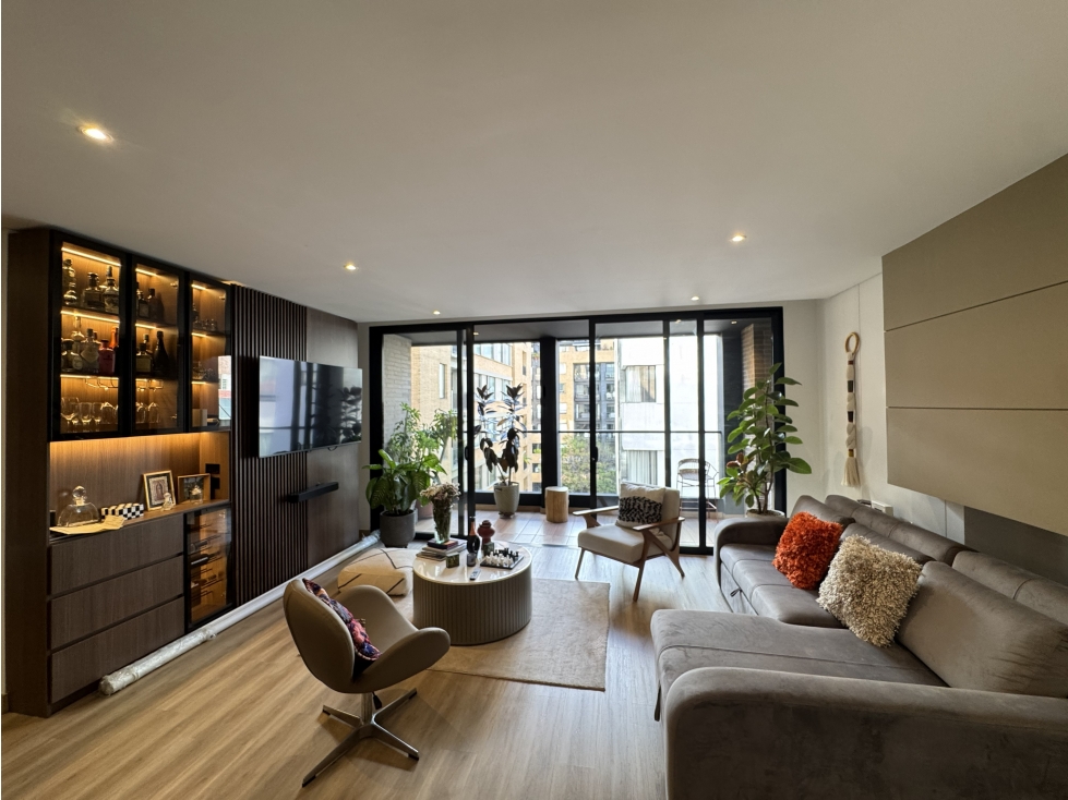 SE ARRIENDA APARTAMENTO EN CHICÓ NORTE 105M2
