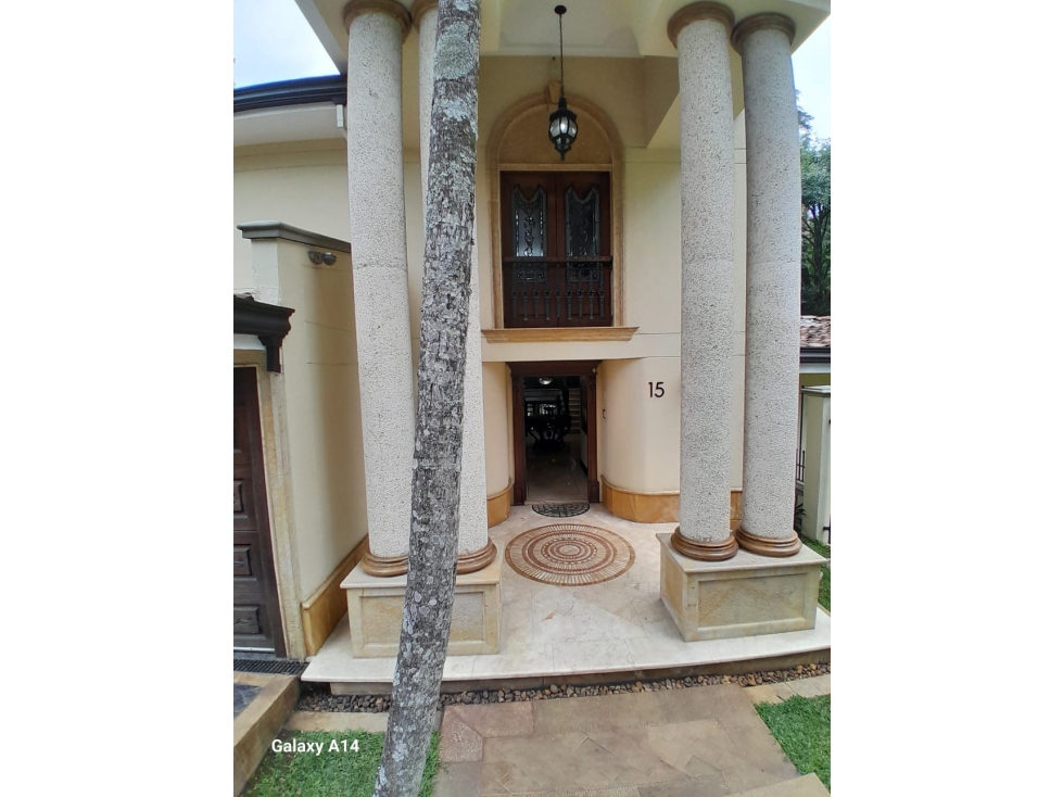 VENDO CASA EN EL POBLADO SECTOR EL CAMPESTRE COMO DE REVISTA — foto 2