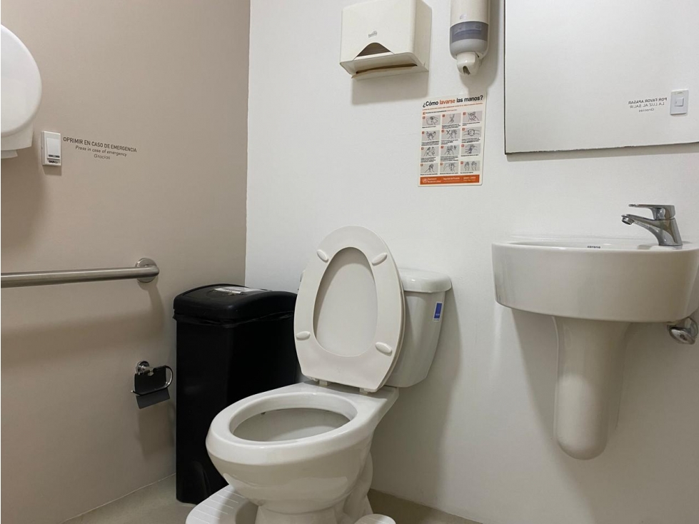 Vendo Consultorio en centro de Negocios Av Villas — foto 6