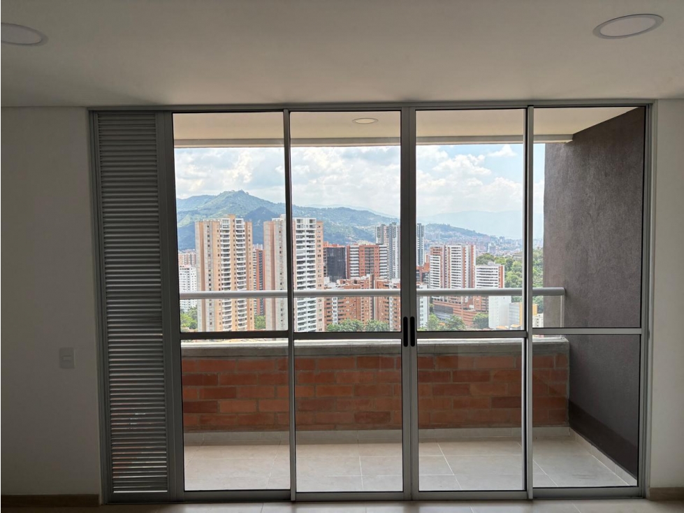 Vendo apartamento Sabaneta Loma san José — foto 2