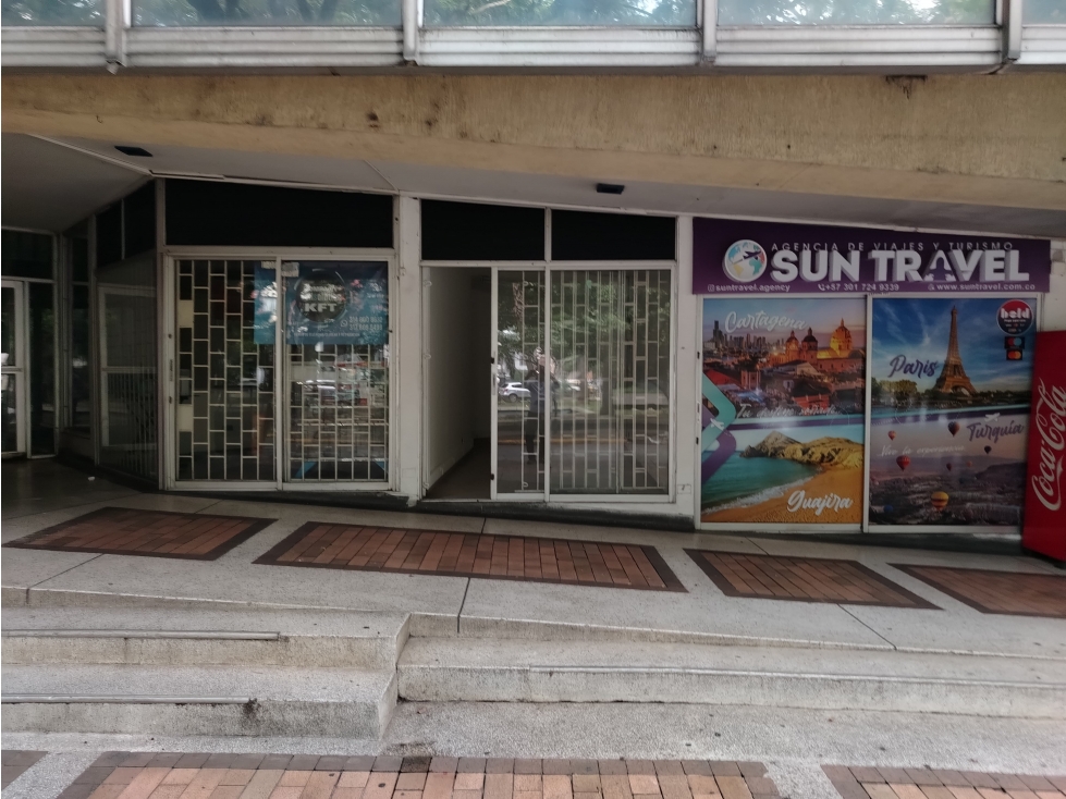 ALQUILO LOCAL #8 C.C SHOPPING EN AV. SEXTA — foto 5