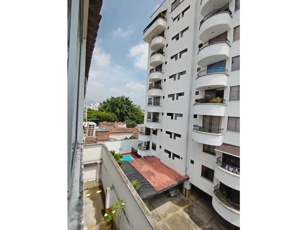 ARRIENDO APARTA ESTUDIO EDIFICIO COLORS APTO 305