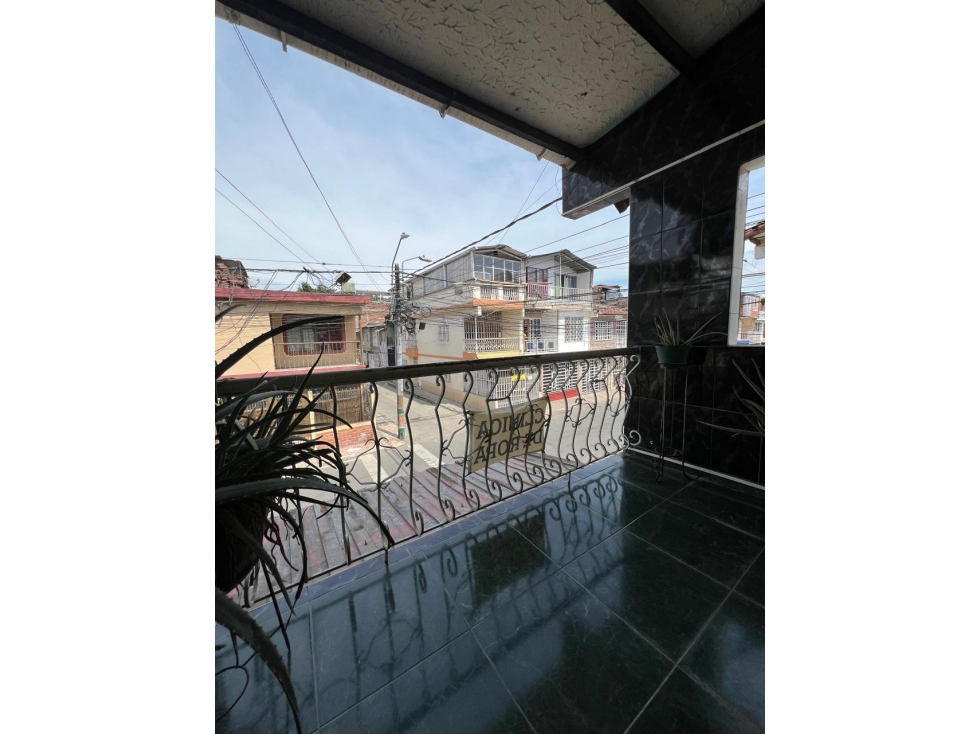 VENDO CASA ESQUINERA EN EL VALLADO