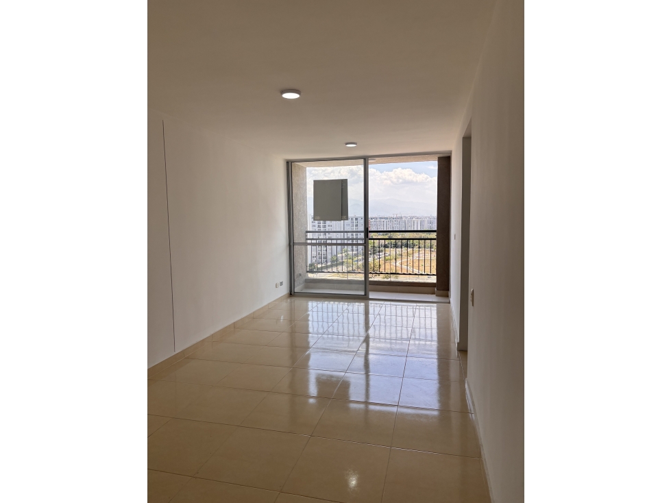 VENDO APARTAMENTO EN CR GROSELLO PISO 12