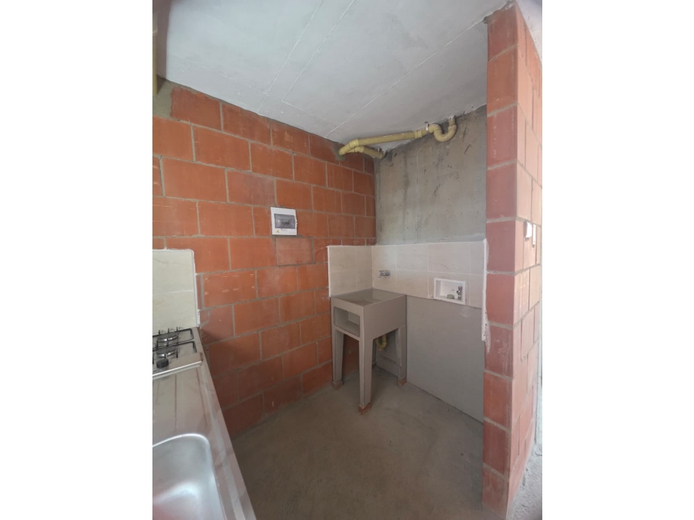 VENDO APTO PARA REMODELAR EN CR CAMINOS DEL SAMAN - VILLAGORGONA - 4