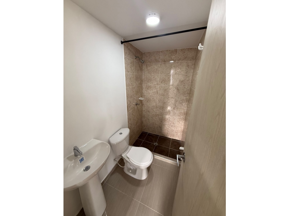 ARRIENDO APARTAMENTO EN CR MALAGA - CIUDAD GUABINAS - 4