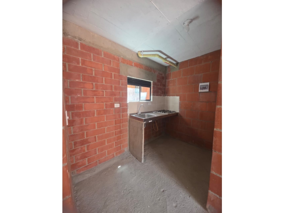 VENDO APTO PARA REMODELAR EN CR CAMINOS DEL SAMAN - VILLAGORGONA - 3