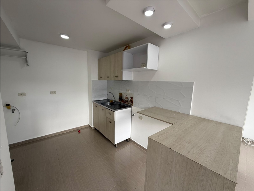 ARRIENDO APARTAMENTO EN CR MALAGA - CIUDAD GUABINAS - 3