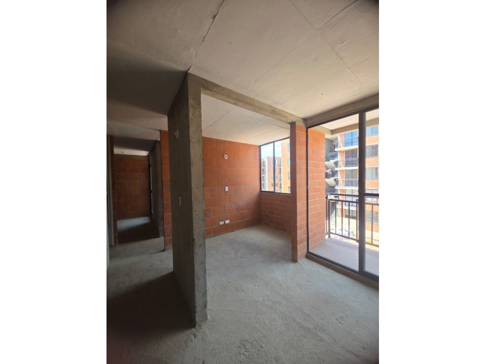 VENDO APTO PARA REMODELAR EN CR CAMINOS DEL SAMAN - VILLAGORGONA - 2