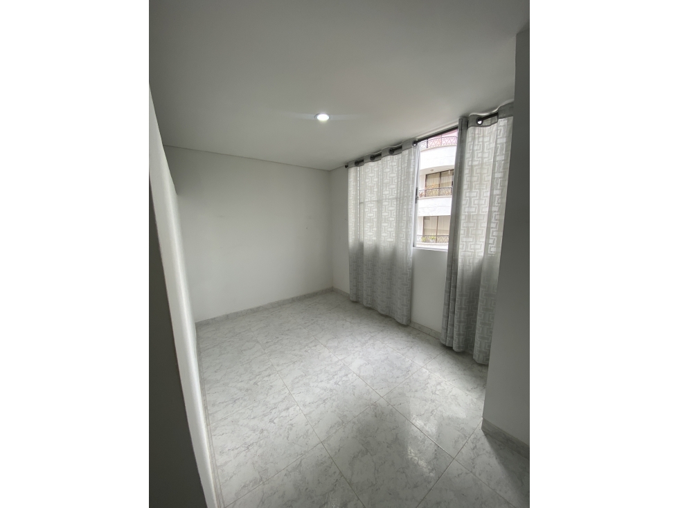 ARRIENDO APARTA ESTUDIO EDIFICIO COLORS APTO 307 — foto 3