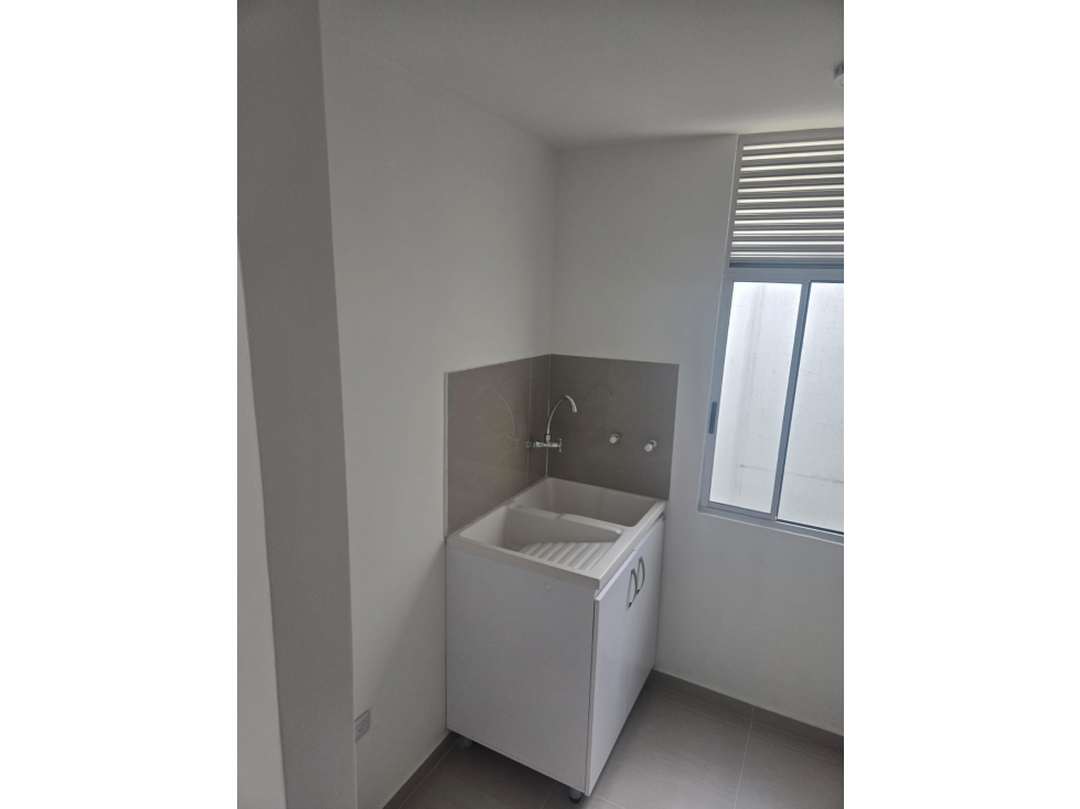 VENDO APARTAMENTO EN CR TORRES DE SANTA LUCIA — foto 6