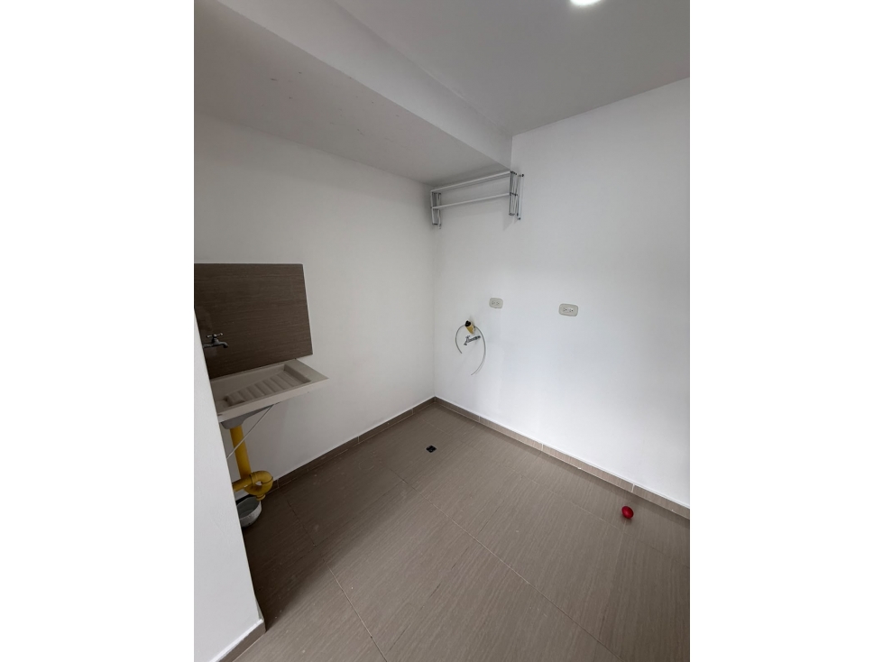 ARRIENDO APARTAMENTO EN CR MALAGA - CIUDAD GUABINAS - 5