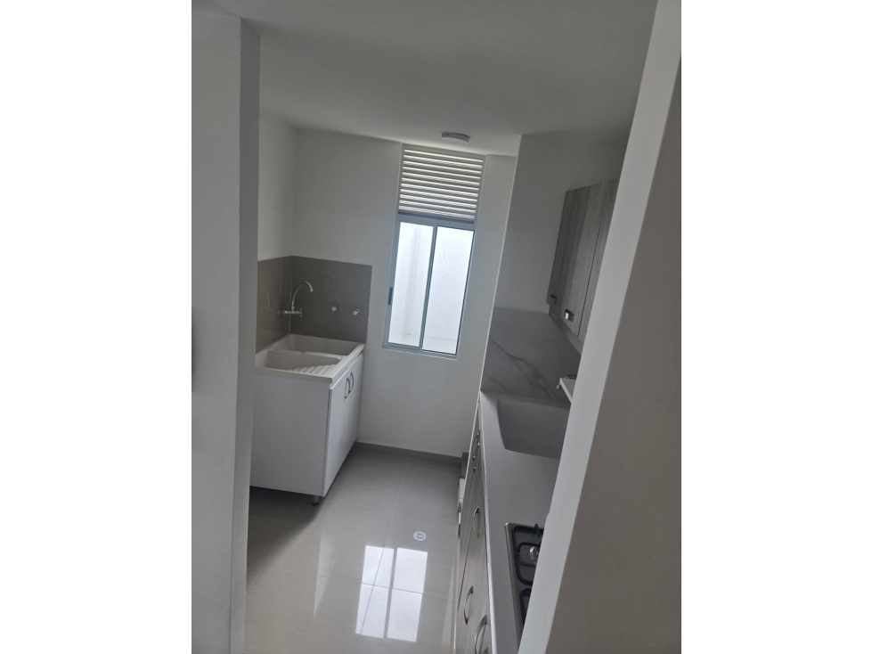 VENDO APARTAMENTO EN CR TORRES DE SANTA LUCIA — foto 5