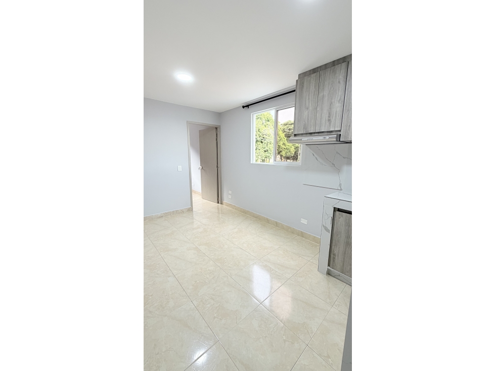ARRIENDO APARTAESTUDIO EN SALOMIA 3 PISO