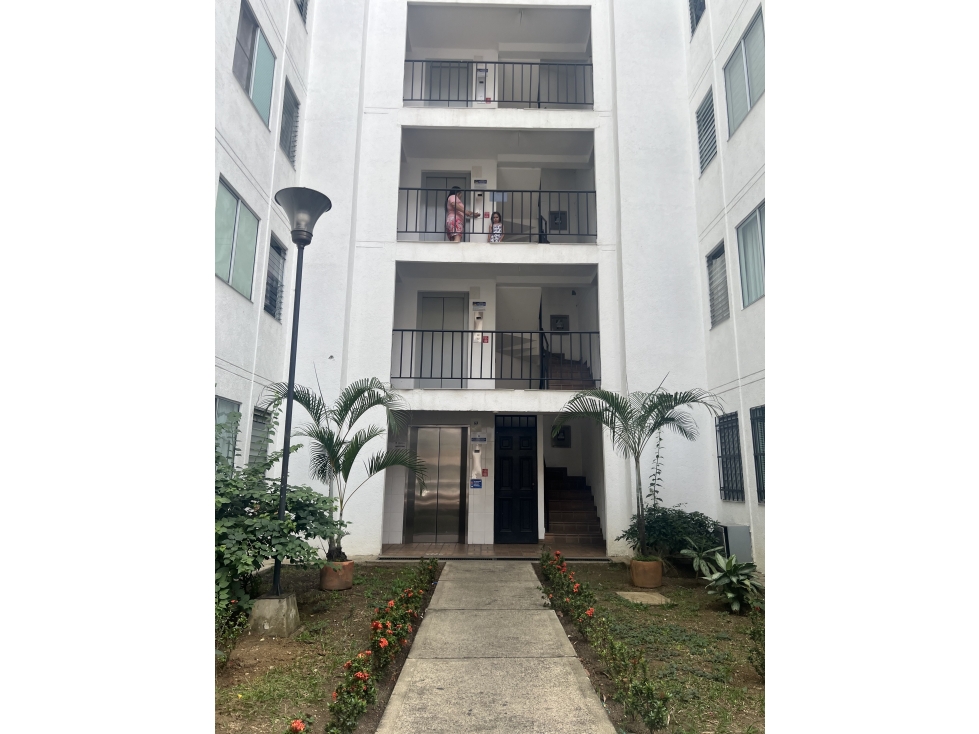 VENDO APARTAMENTO EN CR PRIMAVERA DEL LILI - 2