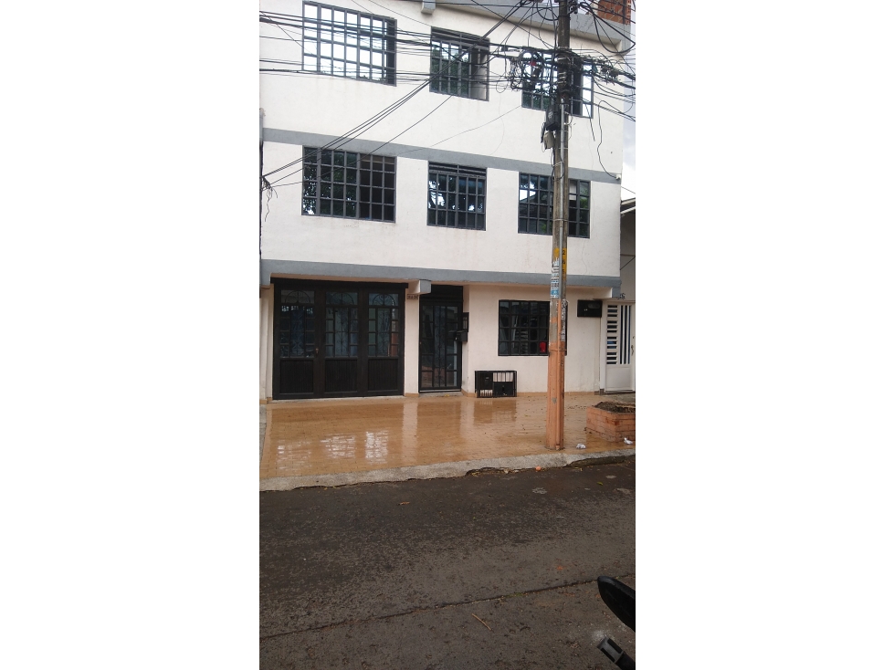 ALQUILO APARTAESTUDIO EN ARANJUEZ 302