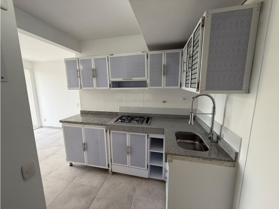 ARRIENDO APARTAMENTO EN CR GOLONDRINAS DE LA COLINA - YUMBO — foto 4