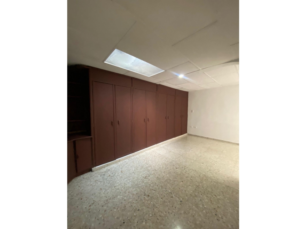 VENDO APARTAMENTO EN EDIFICIO FORTALEZA- VERSALLES - 4