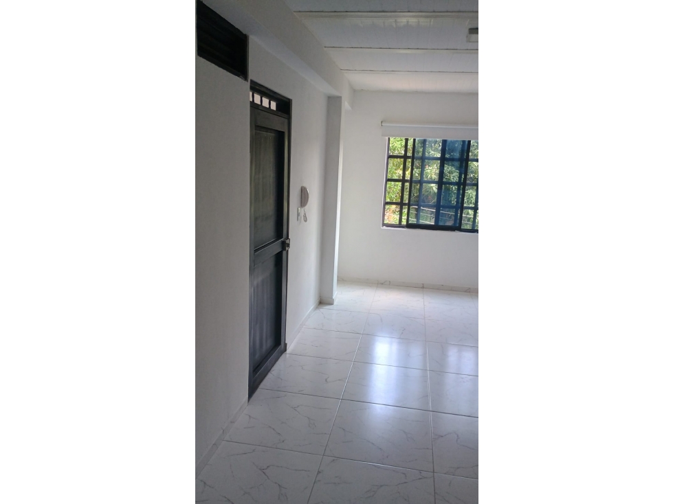 ALQUILO APARTAESTUDIO EN ARANJUEZ 302 — foto 4