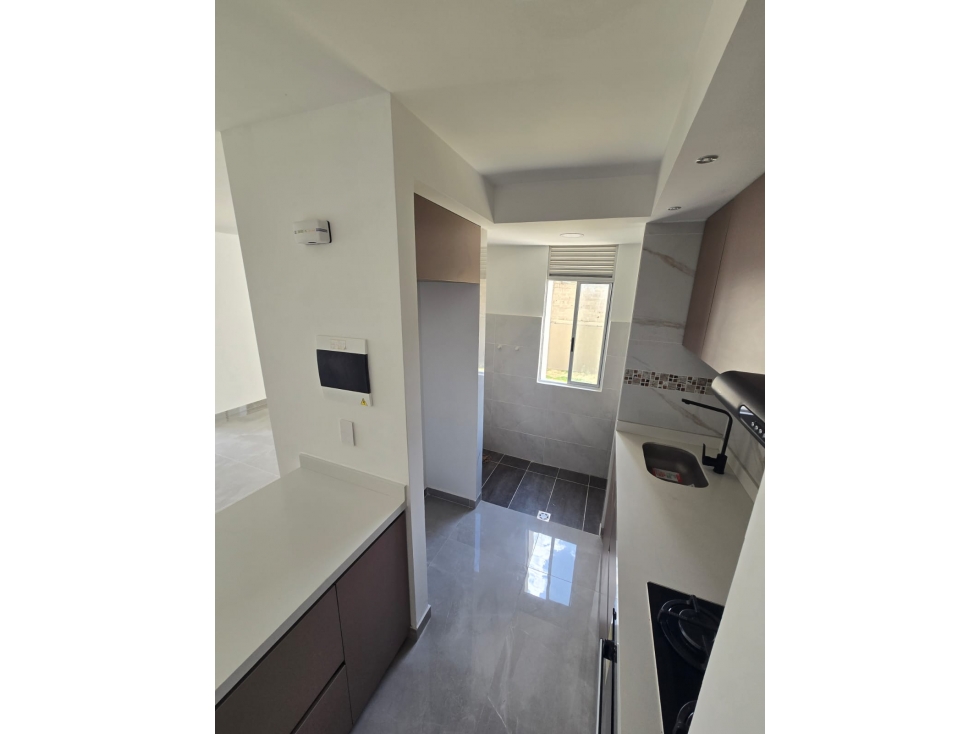 ARRIENDO APARTAMENTO EN CR TORRE DE SANTA LUCIA - BRISAS DE LOS ALAMOS — foto 3