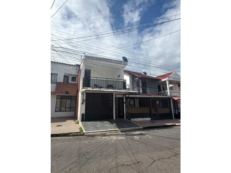 Vendo Casa comercial AV PPAL BARRIO CEDRITOS VILLAVICENCIO — foto 2