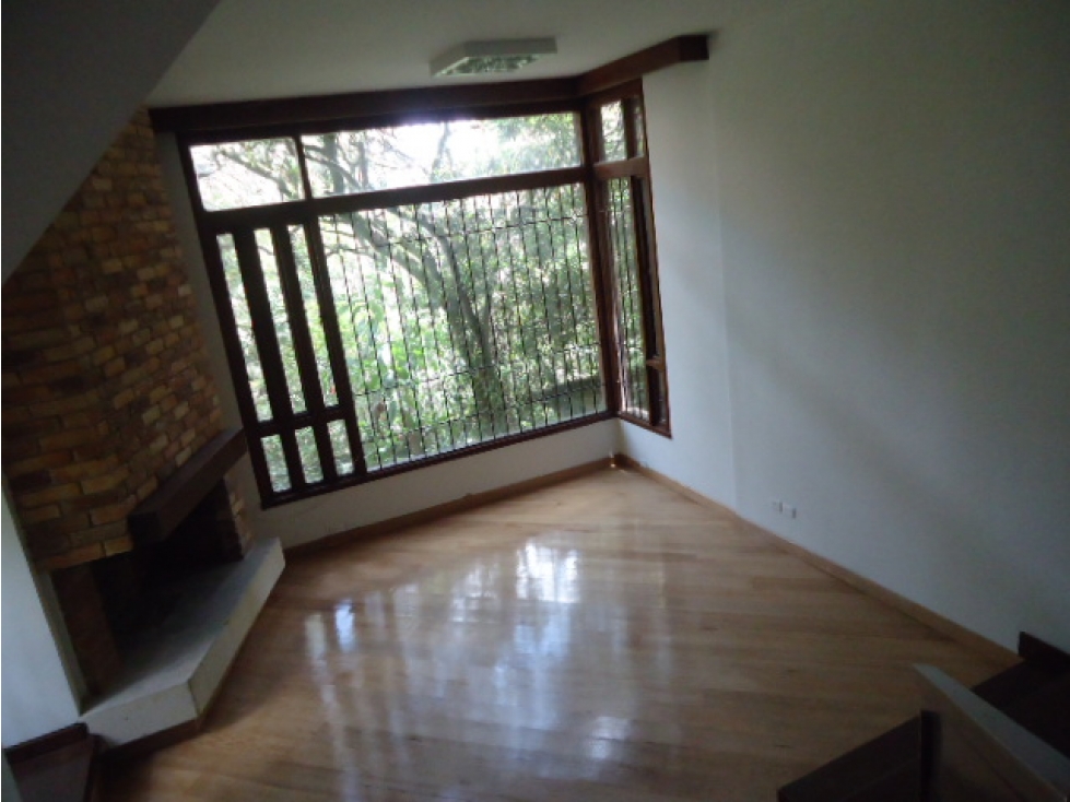 CASA VENTA SANTANA ORIENTAL 329M2 MAS 76MTS DE JARDIN $$4.600MILL — foto 2