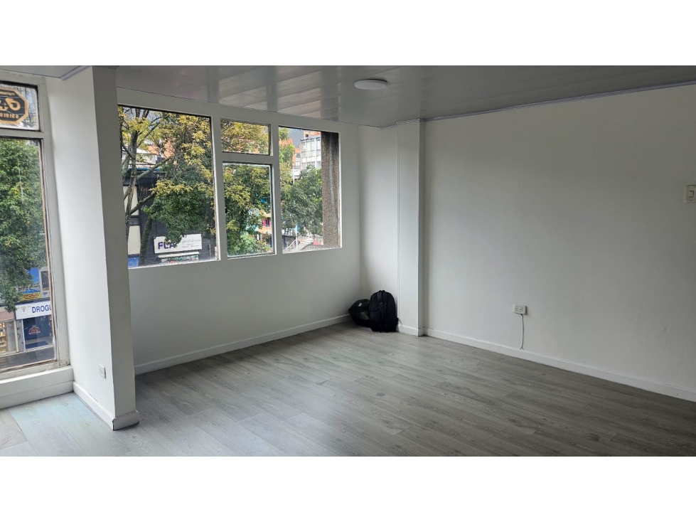LOTE EDIFICIO ANTIGUO COUNTRY 348M2-869M2 CONSTRUIDOS $4.500LL — foto 2