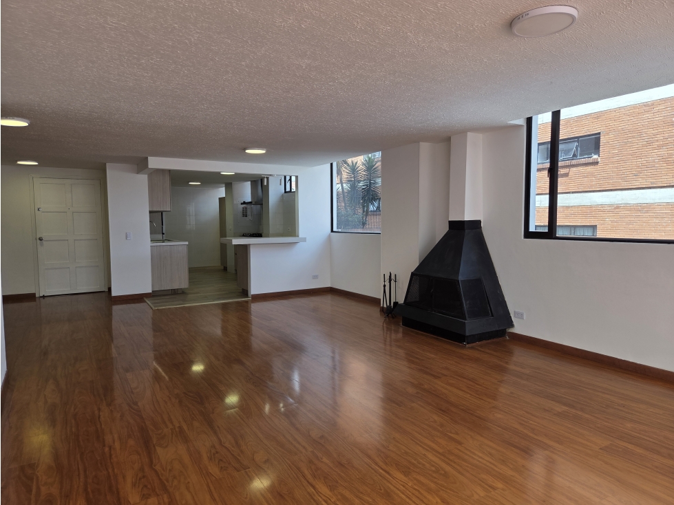 VENDO APTO CON TERRAZA DE 3 CUARTOS EN QUINTA CAMACHO — foto 2