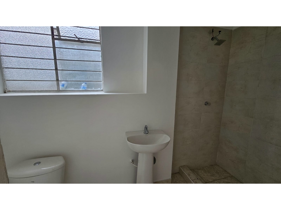 LOTE EDIFICIO ANTIGUO COUNTRY 348M2-869M2 CONSTRUIDOS $4.500LL — foto 4