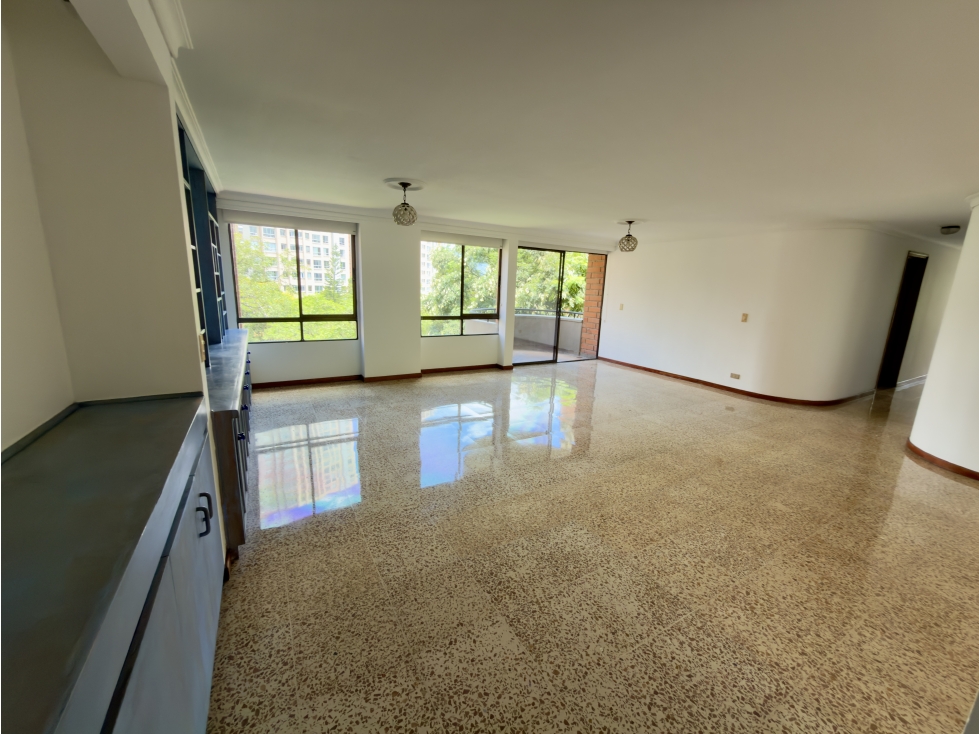 APARTAMENTO POBLADO SAN SIMON
