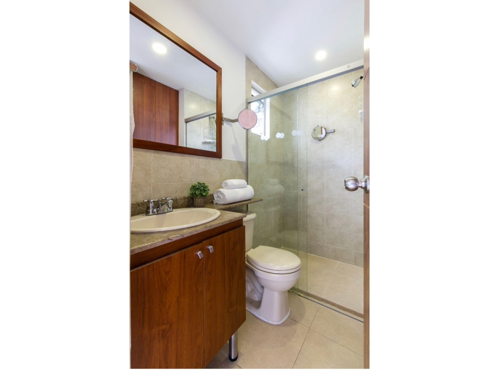APARTAMENTO AMOBLADO PARA RENTAS CORTAS POBLADO — foto 3