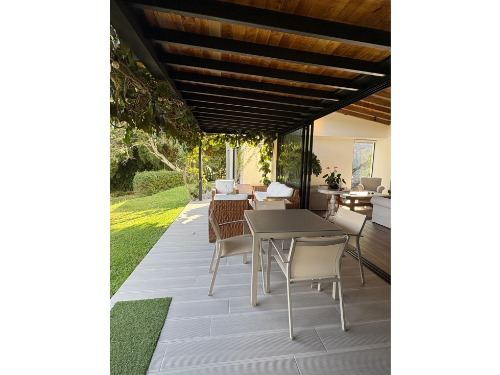 VENTA espectacular CASA campestre en Llanogrande. Toscana parcelación. — foto 3