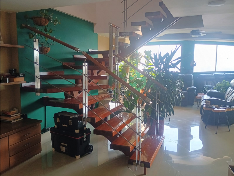 Vendo espectacular PENTHOUSE en Sabaneta, sector Aves María. — foto 3